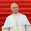 El papa León XIV fue sometido a una operación de 90 minutos en Roma, donde le extirparon el lóbulo inferior del pulmón derecho tras detectar una masa cancerosa. El Vaticano confirmó el diagnóstico de adenocarcinoma pulmonar.