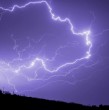 Conoce detalles sobre el aviso por probables tormentas eléctricas para el miércoles 14 de octubre en tres regiones del país. Se espera que también se registren chubascos aislados y viento.