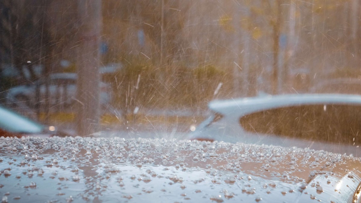 Tormenta eléctrica en Santiago: Se registran granizos y truenos en algunos sectores de la capital