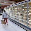 Un ciberataque afectó a más de 400 supermercados en Francia y obligó a desechar alimentos frescos y congelados. Las autoridades investigan cómo los hackers manipularon los sistemas de refrigeración.