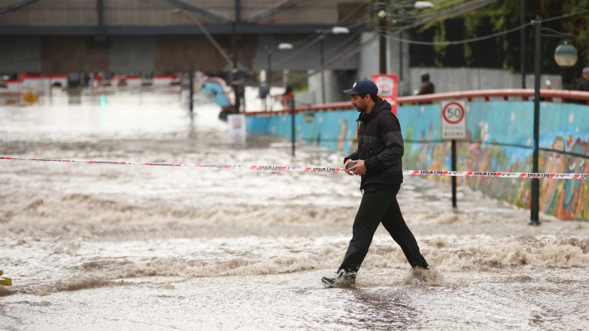 Anuncian nuevas lluvias en Santiago: ¿Cuándo regresarían las precipitaciones a la capital?