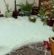Simone Mardones, exintegrante de CQC, mostró cómo las intensas lluvias y el granizo provocaron graves daños en su vivienda. ?Mi casa está llovida completa, relató en redes sociales.