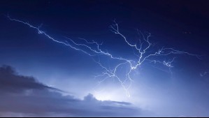 Se extenderían hasta el sábado: Emiten aviso por probables tormentas eléctricas en una región del sur de Chile