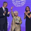 Isabel Allende ganó el Premio Planeta 2026 con La hora antes del alba, secuela de La casa de los espíritus. La escritora chilena recibirá un millón de euros y publicará su nueva novela con Planeta.