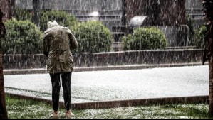 Emiten aviso por tormentas eléctricas en varias regiones de Chile.