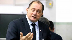 El ministro Iván Poduje se disculpó por llamar loco a Milei.