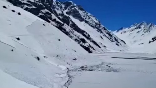 Rescate tras avalancha en Laguna del Inca.