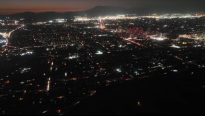 Anuncian cortes de luz en 7 comunas de Santiago para este lunes por hasta 8 horas