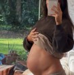 Gianella Marengo compartió una fotografía en la que luce su embarazo y recibió numerosos comentarios en Instagram. Además, contó en un programa de TV que la noticia fue inesperada y habló de los problemas de salud que enfrentó.