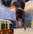 Un incendio se registra en el galpón 8 de la manzana 21 del Recinto Amurallado de Zofri, donde opera una empresa dedicada a la venta de artículos de cocina y menaje. Bomberos trabaja en el control del fuego.