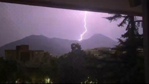 Sistema frontal: Tormentas eléctricas estremecen a diversas comunas de la Región Metropolitana