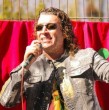 El conflicto mediático entre Leo Rey y Alexítico llegó a tribunales. Revisa los detalles de la querella por injurias graves con publicidad que Alexis Morales Díaz presentó contra el cantante.