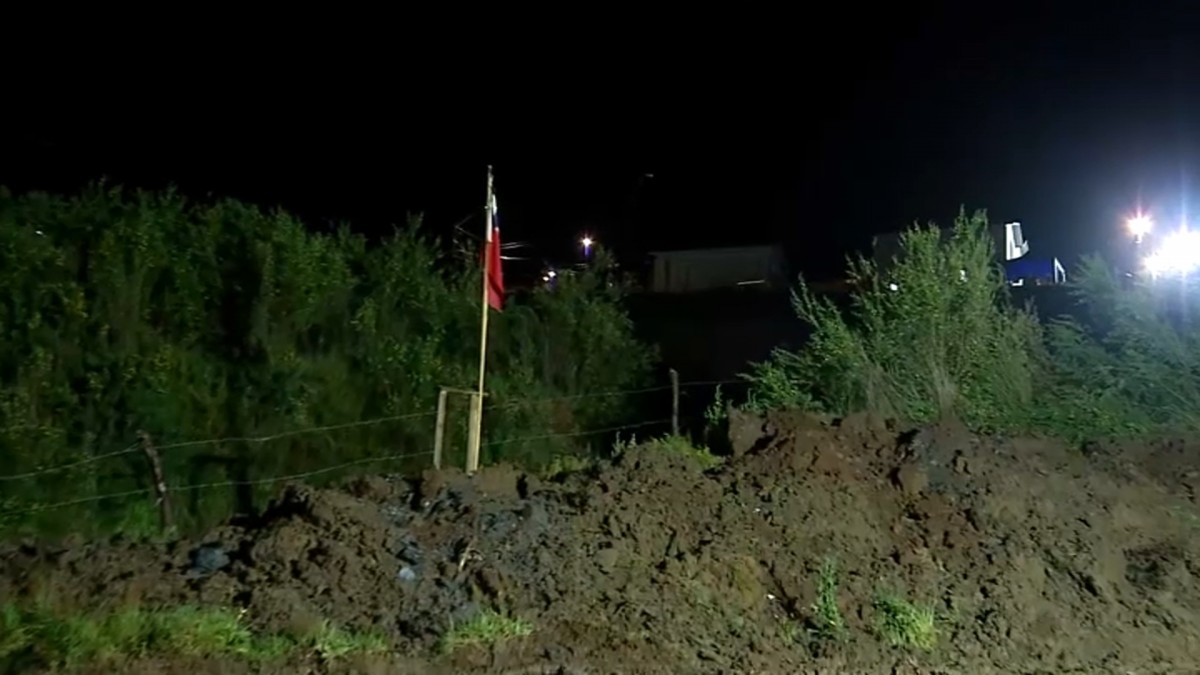 Arauco decreta alerta roja por riesgo de derrumbe: 152 familias deben evacuar y vecinos se resisten