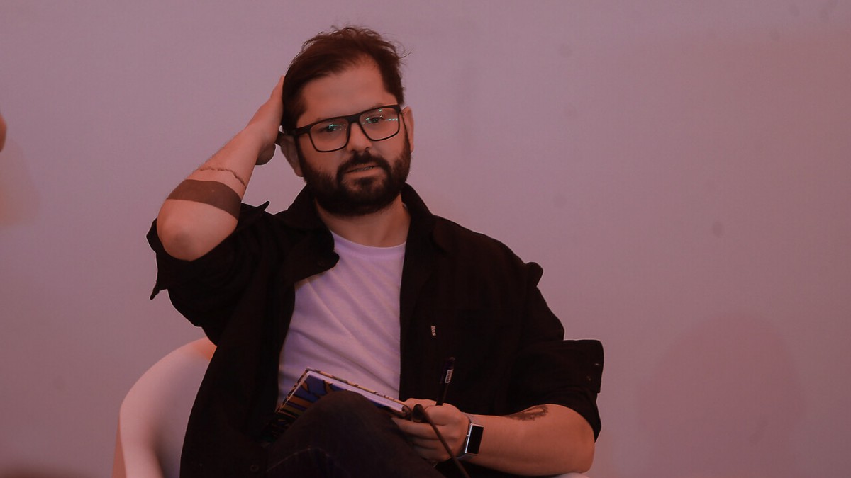 Gabriel Boric llama a la izquierda a dialogar con quienes piensan distinto: "Hoy día no somos mayoría en Chile"
