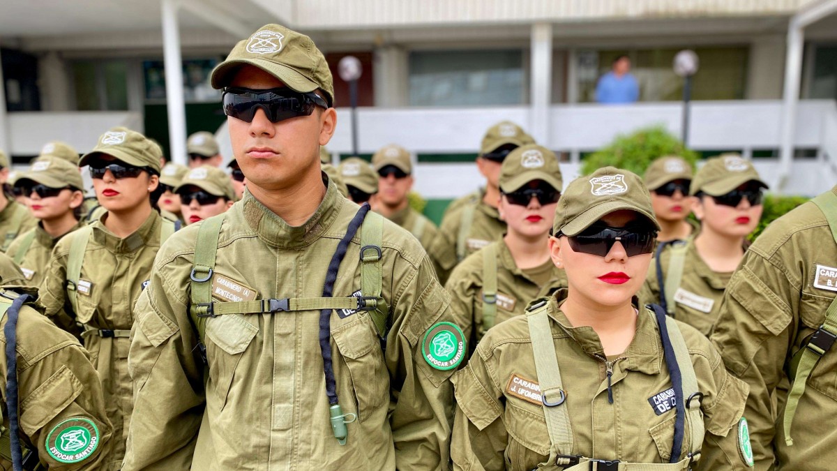De 70.000 a $248.000: Congreso aprueba aumento de la remuneración para alumnos de Carabineros