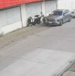 Una mujer de 72 años relató el violento asalto que sufrió tras retirar su pensión en Cerro Navia. Asegura que fue arrastrada y amenazada con un cuchillo, y que ahora teme volver a salir sola de su casa. ¡Video!