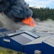 Durante la tarde de este domingo se registró un incendio en la planta salmonera Gelymar, ubicada en el límite entre Puerto Montt y Calbuco, en la región de Los Lagos.