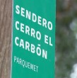 Un operativo de rescate se desarrolló la tarde de este domingo en el cerro El Carbón, en la comuna de Vitacura, luego de que tres personas resultaran lesionadas mientras realizaban trekking y no pudieran descender por sus propios medios.