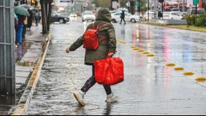Tormenta eléctrica en Santiago: Se registran truenos, relámpagos, granizos y lluvia en algunas comunas de la capital