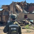 El SERVIU inició el desalojo de tres blocks de la Villa El Volcán 2, en Bajos de Mena, Puente Alto. La medida afecta a 56 departamentos y busca avanzar en la regeneración urbana del sector.