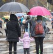 Jaime Leyton advirtió que el tiempo cálido en Santiago es solo una pausa y no el fin de las tormentas en la capital. El meteorólogo adelantó cuándo volverán los chubascos y qué días se esperan las precipitaciones más intensas.