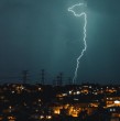 La Dirección Meteorológica de Chile actualizó un aviso por Probables Tormentas Eléctricas que se registrará desde la tarde de este viernes a la noche del domingo 1 de noviembre en diversos sectores del país.