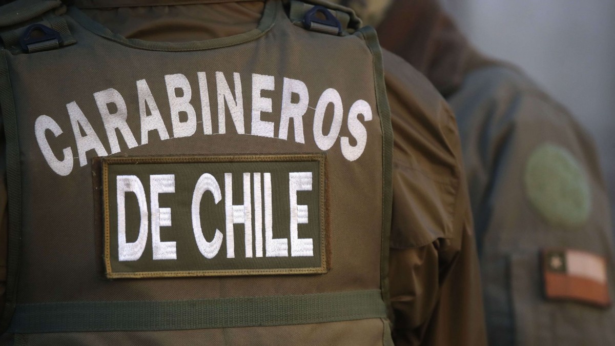 Carabineros investiga múltiples disparos contra un inmueble en Santiago Centro