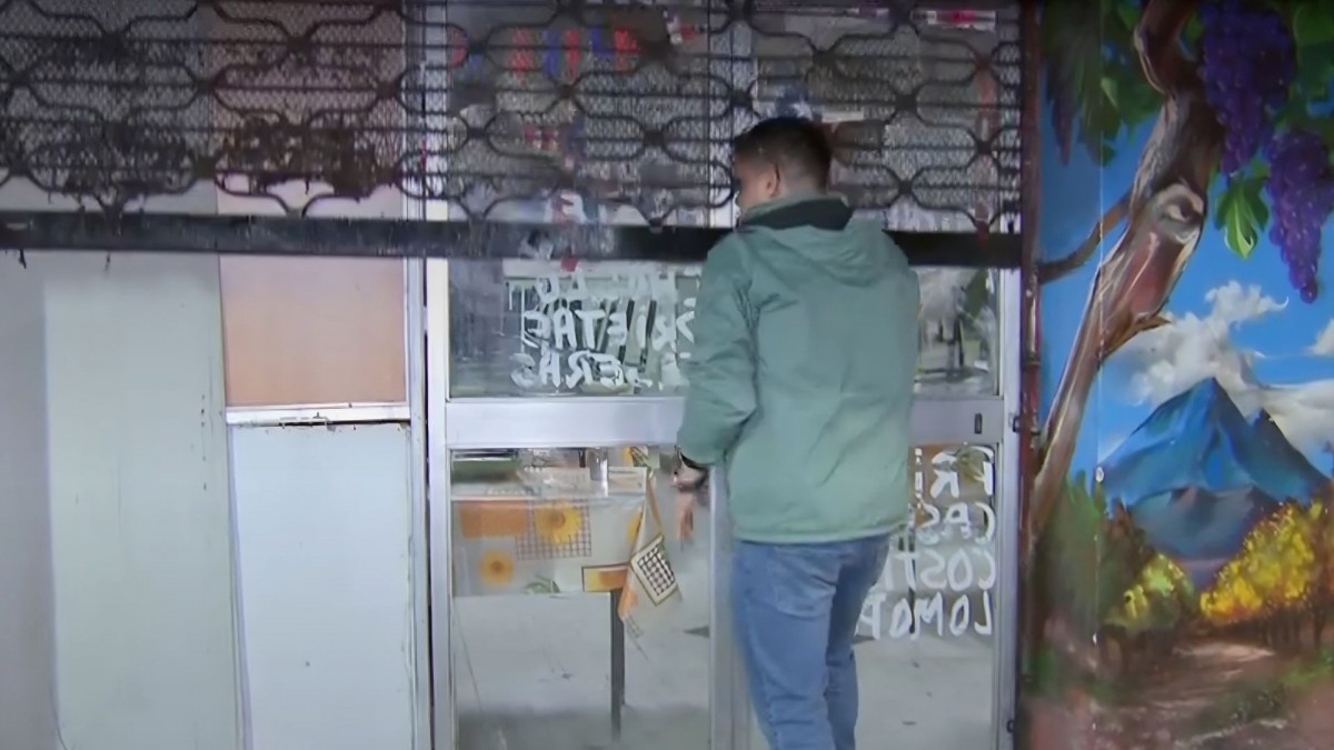 Local del centro de Santiago sufre sexto robo en menos de seis meses: Carabineros logra detener a tres sujetos en flagrancia