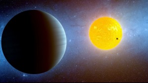 NASA detecta exoplaneta con extremas temperaturas: La mitad de su superficie es lava