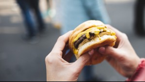 Súper ola de calor: Los riesgos de consumir alimentos preparados al aire libre