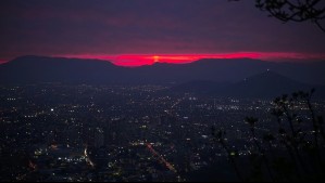 'Súper ola de calor': Este es el pronóstico para las muy calurosas noches en Santiago durante los próximos días