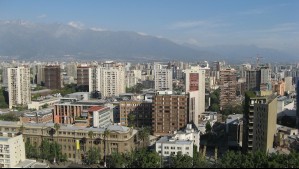 'A abrigarse': Jaime Leyton adelanta su pronóstico del tiempo para Santiago la próxima semana