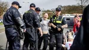 'Paren las subvenciones': Arrestan a la activista climática Greta Thunberg en protesta contra los combustibles fósiles 'Paren las subvenciones': Arrestan a la activista climática Greta Thunberg en protesta contra los combustibles fósiles