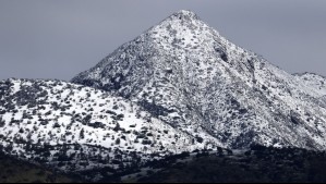 Advierten sobre viento moderado con nieve en este sector de 6 regiones del país