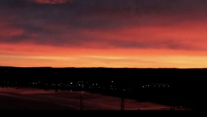 'Amanecer de fuego' en Magallanes: Mira las impresionantes imágenes de esta región del extremo sur de Chile