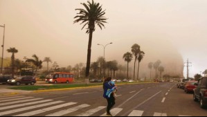 Vientos de hasta 110 km/h con 'probabilidad de tormentas de arena' en 3 regiones: Senapred declara alerta preventiva