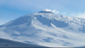 El enigmático volcán en la Antártida que expulsa polvo de oro: A diario 'arroja' el equivalente a 6.400 dólares