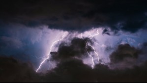 Tormentas eléctricas en la zona central el fin de semana: Estas son las comunas en alerta