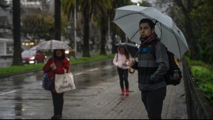Chubascos débiles y ambiente frío en estas localidades: Este es el pronóstico de Jaime Leyton para este jueves