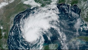 El huracán Beryl avanza en Texas con fuertes lluvias, marejadas y cortes de energía El huracán Beryl avanza en Texas con fuertes lluvias, marejadas y cortes de energía