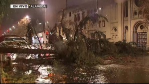 'Vendaval' sorprende a Santiago: ¿Cuándo dejará de llover en la RM?