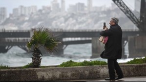 Bajas temperaturas en Valparaíso: Regresará el viento de hasta 40 km/h a Viña del Mar