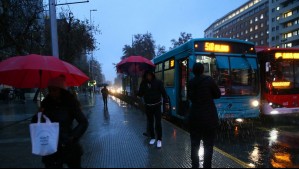 ¿Cuánta agua caerá en Santiago? Así serán las precipitaciones de este domingo