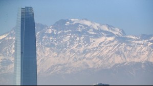 Bajas temperaturas, chubascos y nevadas: Así estará el tiempo en Santiago este domingo según Alejandro Sepúlveda