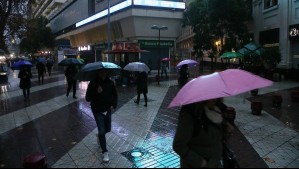 A esta hora llovería en Santiago este jueves: Jaime Leyton revela en cuáles sectores podría caer agua