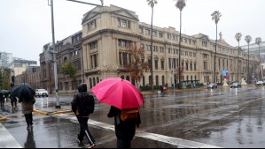 'Mucha atención con el día jueves': Así serán las precipitaciones de esta semana en Santiago según Jaime Leyton