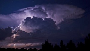 Avisan por tormentas eléctricas en La Araucanía: Estos sectores recibirán también precipitaciones