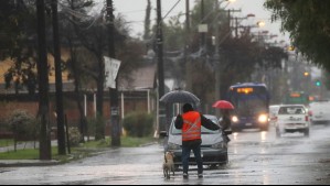 Domingo de chubascos en Santiago: Alejandro Sepúlveda revela todas las comunas que podrían ser alcanzadas