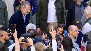Los videos del regreso de los reyes de España a la zona devastada en Valencia por la DANA entre aplausos y abrazos Los videos del regreso de los reyes de España a la zona devastada en Valencia por la DANA entre aplausos y abrazos