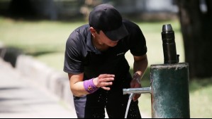 Lunes de intenso calor en la Región Metropolitana: 'Lo más importante es hidratarse'